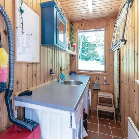 Tatil Evi Three-bedroom Holiday In Neksø